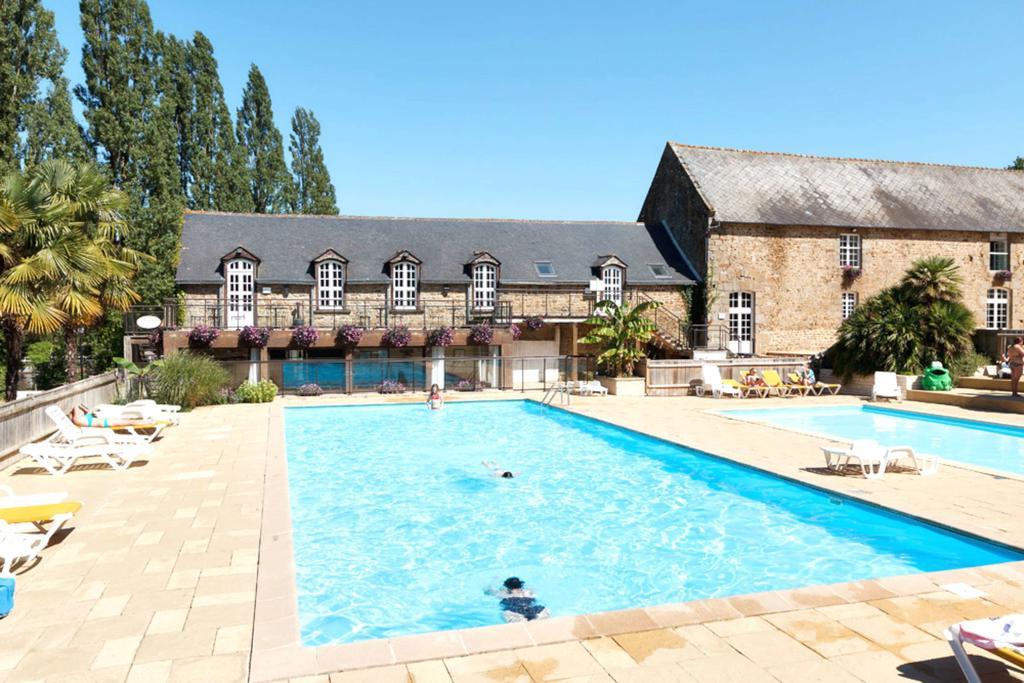 Appartements Les Ormes Epiniac ภายนอก รูปภาพ