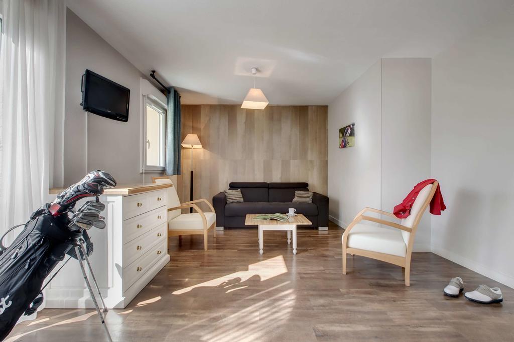 Appartements Les Ormes Epiniac ภายนอก รูปภาพ