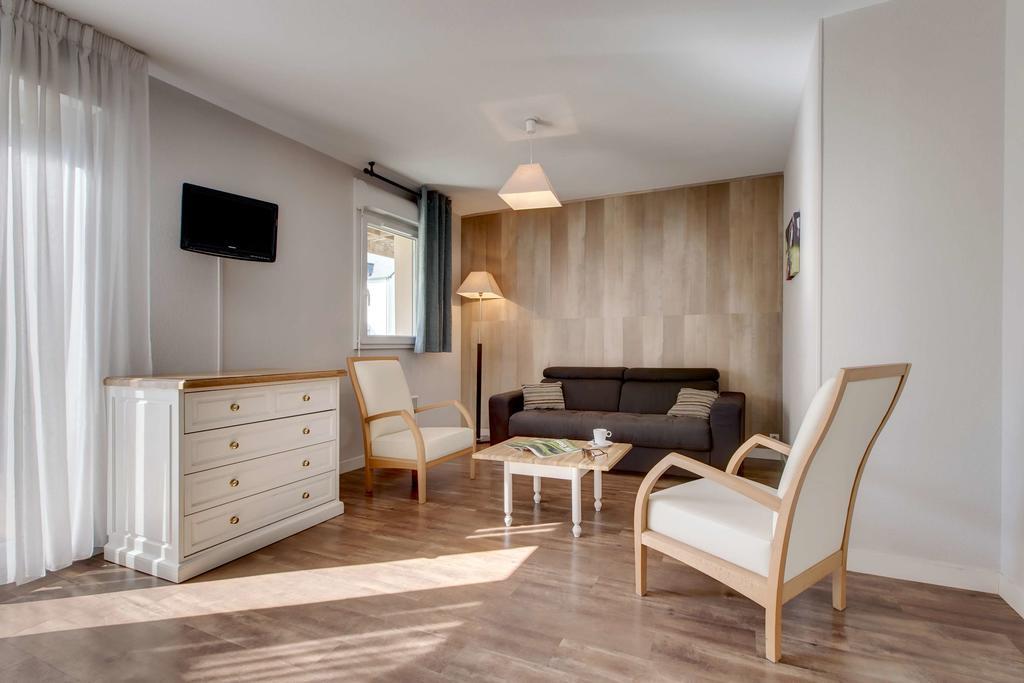 Appartements Les Ormes Epiniac ภายนอก รูปภาพ